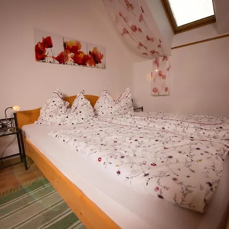 Weingut Krell Фермерский дом Mitterretzbach